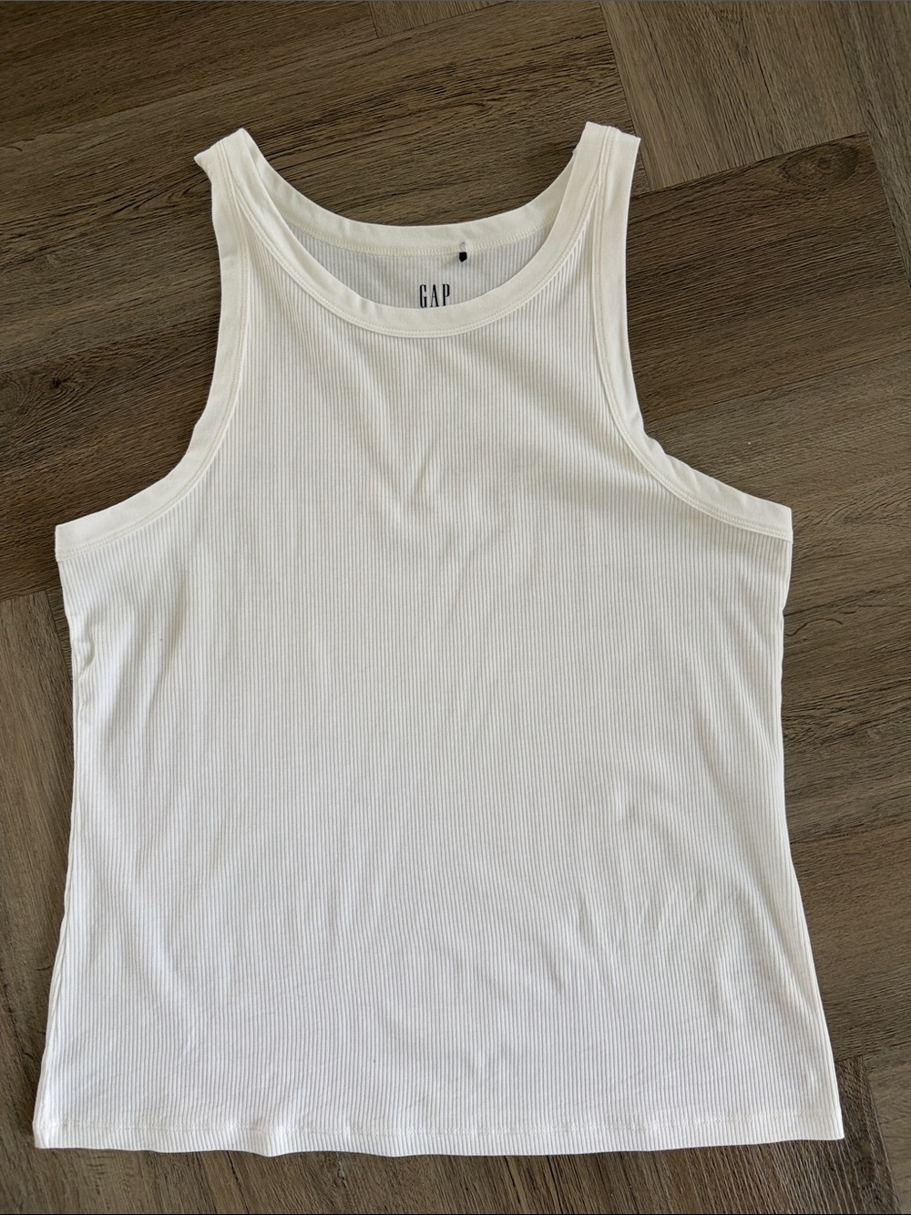 GAP Women's White Ribbed Scoop Tank